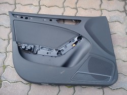 Двери обшивка передняя левая для Ауди А4В8 чёрная