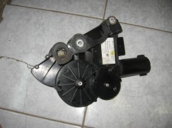 Привод замка багажника А8 D3 4E (2003-2010) б/у