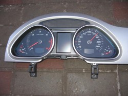 Накладка декоративная для Ауди Q7 4L (2010-2015) б/у