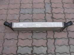 Радиатор интеркуллер для Ауди А4В8 3,0 б/у